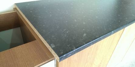 Black laminate kitchen worktops